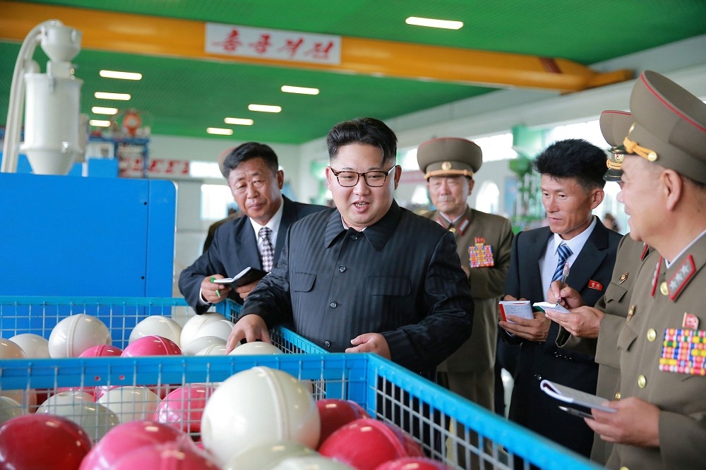 北韓於8月3日上午7時50分左右，向朝鮮半島東部海域發射了1枚導彈，經日本防衛大臣中谷元表示，飛彈疑似飛行1,000公里後墜落至日本經濟海域。（翻攝自中視新聞）