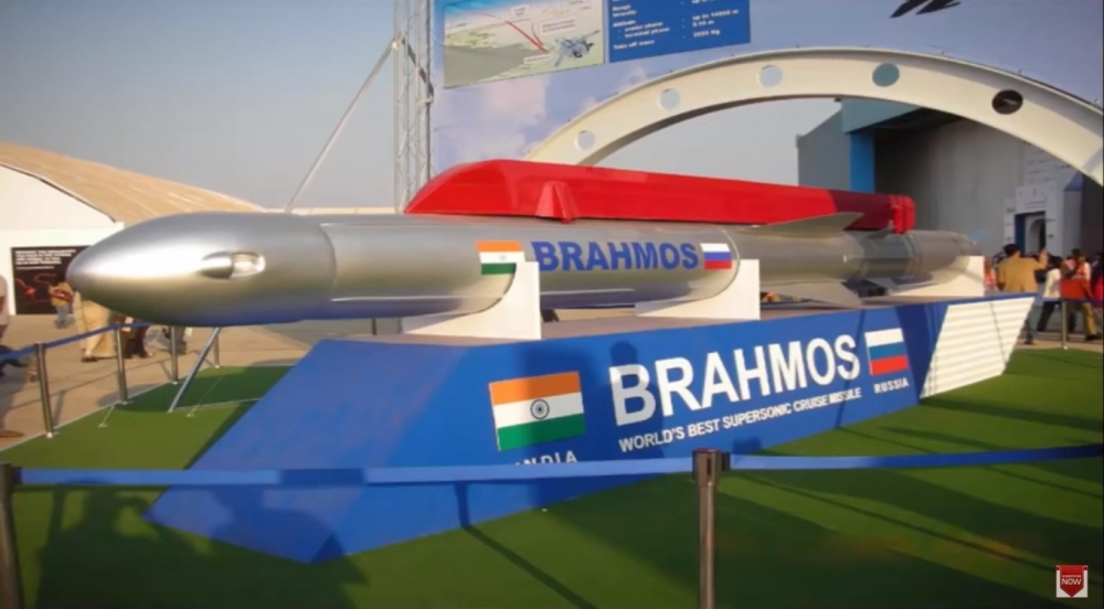 布拉莫斯飛彈是印度部隊目前首選攻擊武器。（翻攝YouTube）