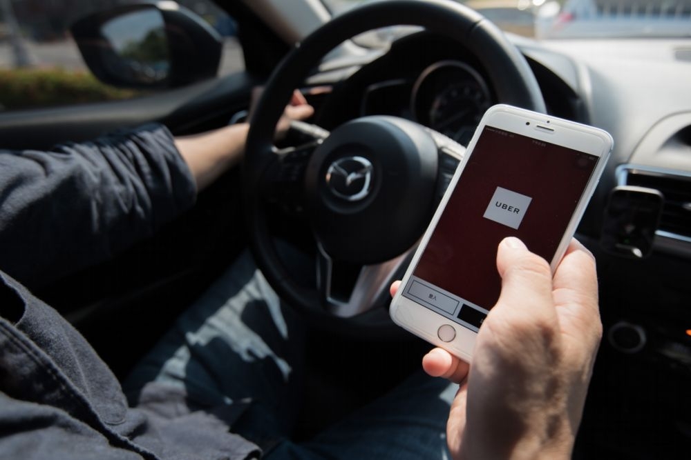 Uber母公司設於荷蘭，公司登記為資訊服務業，使得它有辦法閃避計程車業法規。（攝影：李昆翰）