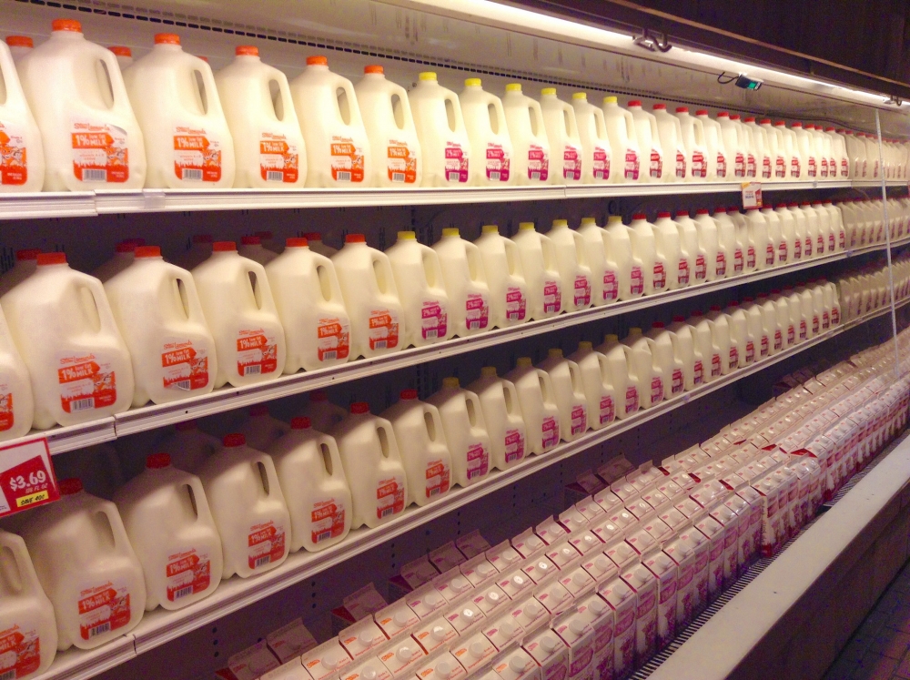 牛奶瓶別丟棄，它可是好用的居家小幫手！（圖片來源：Mike Mozart＠Flickr）
