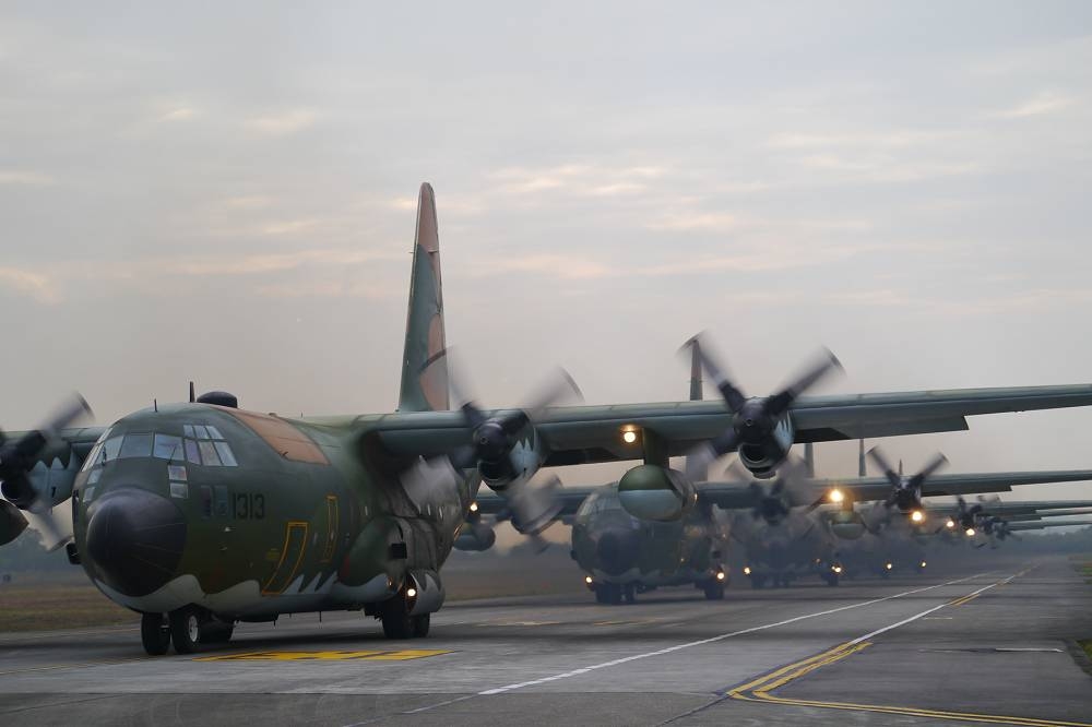 國內最大運輸機C-130H，即便該面臨汰舊，卻因造價太貴無經費著落，至今遲遲無法更新。（攝影：朱明）