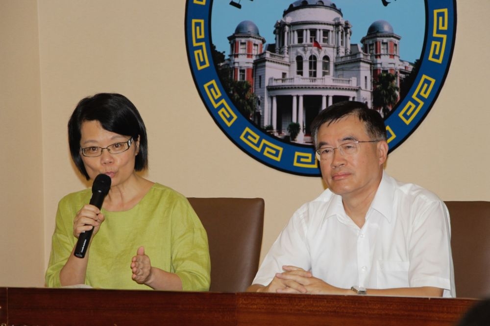 監察院11日通過監委王美玉（左）、仉桂美、包宗和（右）提案糾正台北市政府。（攝影：李隆揆）