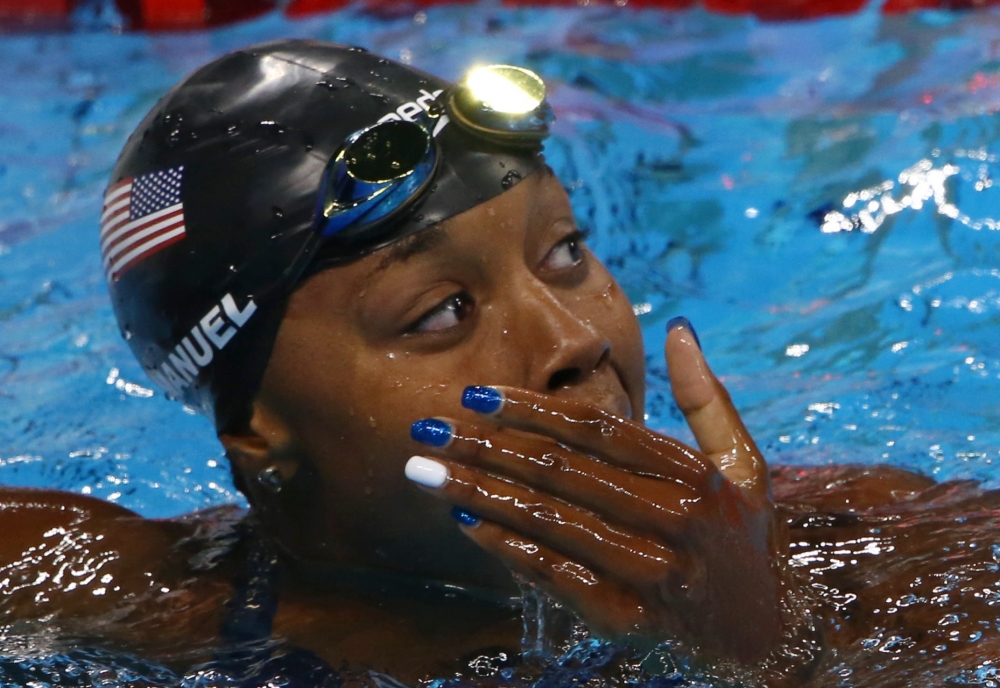 曼紐爾是美國史上首位在奧運游泳單人項目奪下金牌的非裔女泳將。（湯森路透）