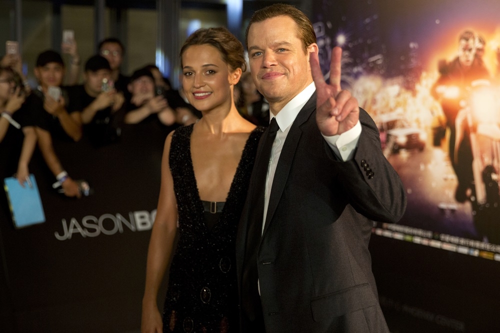 麥特戴蒙（Matt Damon）與艾莉西亞維肯特（Alicia Vikander）出席《神鬼認證：傑森包恩》在北京的宣傳活動（AP）