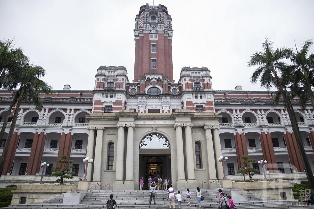 每年9月第三個週六、日是全國古蹟日，台北市立文獻館推出「古蹟開門」活動，包括總統府在內的61處古蹟博物館，今免費開放參觀。（攝影：林育嫺）