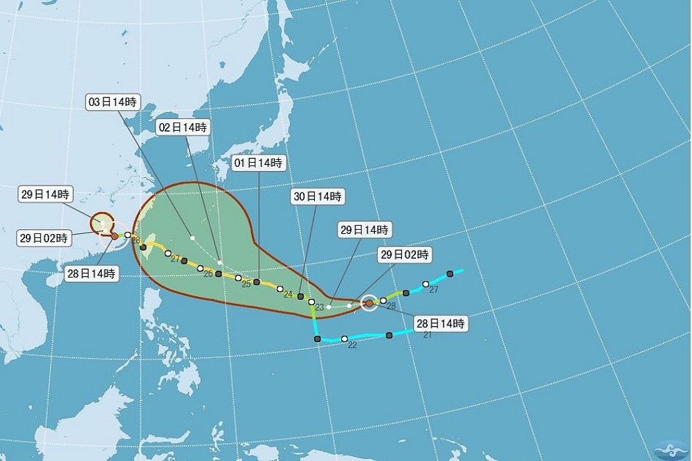 中颱梅姬還未全面解除脫離，今年第18號颱風芙蓉在28日凌晨2時形成。目前輕度颱風芙蓉中心位置位於北緯14.7度，東經150.1度，以每小時21公里速度，向西進行。（翻攝自中央氣象局網站）