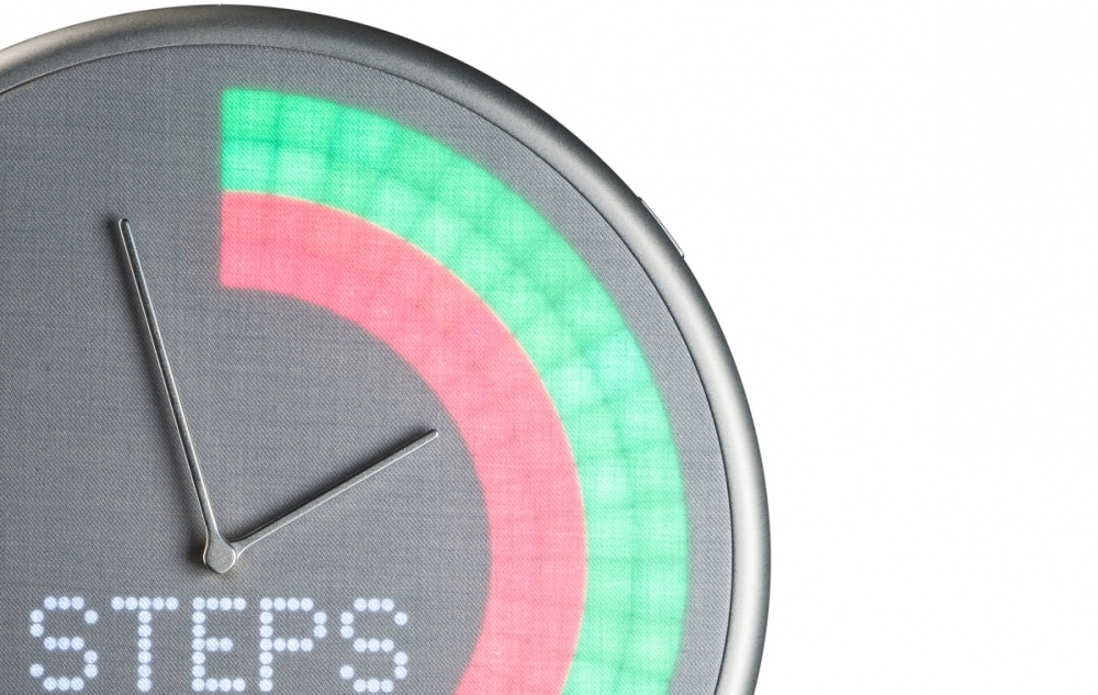 智慧Glance Clock，多功能讓時鐘不只是時鐘。（圖片來源：indiegogo）
