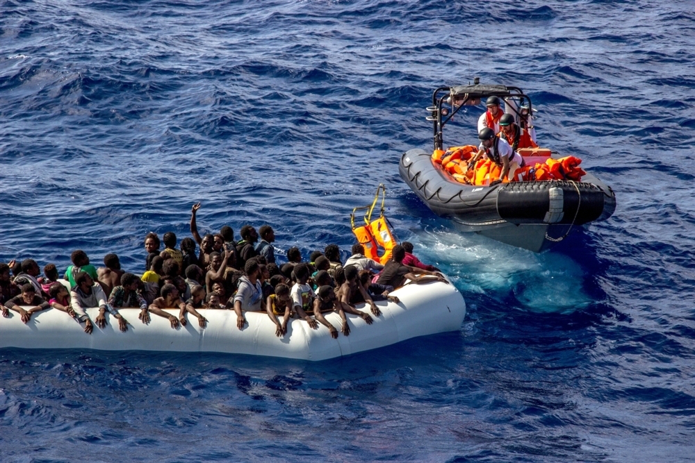 10月26日在地中海的難民營救行動。（美聯社）