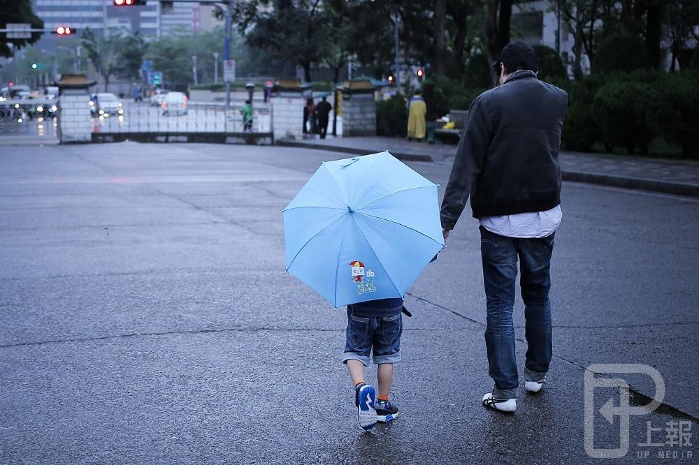 台灣有超過一半孩子，受於制度和觀念緣故，只能被外籍人士家庭認養。（攝影：陳品佑）
