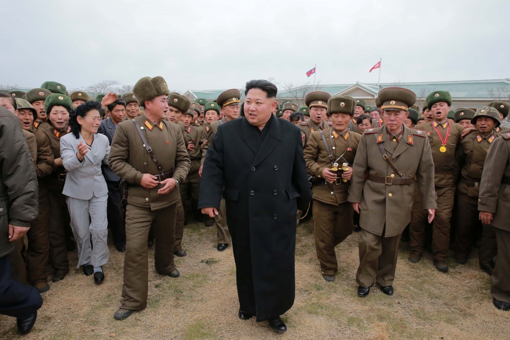北韓不斷進行核武測試，美日韓與聯合國祭制裁。（湯森路透）