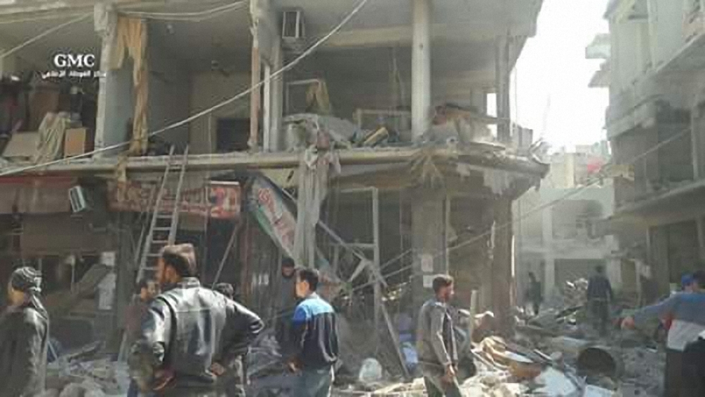 位於敘利亞首都東邊的東古塔區遭到空襲。（取自推特@MHDYASEEN4）