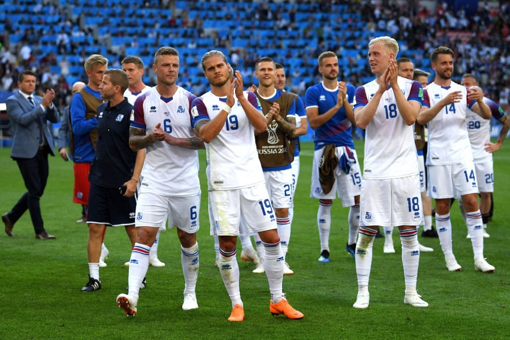 今天冰島球隊足球場上的表現，就如同這個國家自金融風暴後谷底回升一樣，全非靠僥倖而來。（圖片取自FIFA推特）