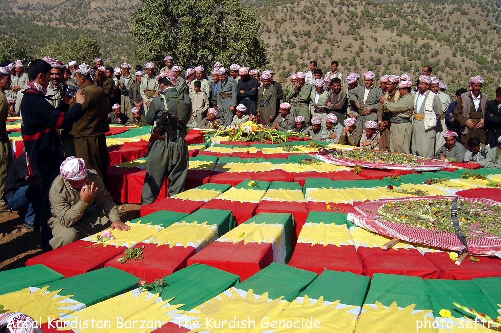 庫德族為安法爾屠殺受害者舉行哀悼活動。（圖片取自jan Sefti）
