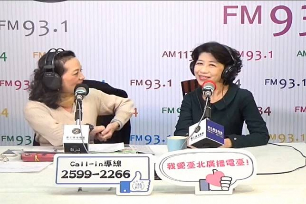 台北市長柯文哲妻子陳佩琪接受廣播專訪，為柯文哲抱屈。（圖片取自公民總主筆臉書）