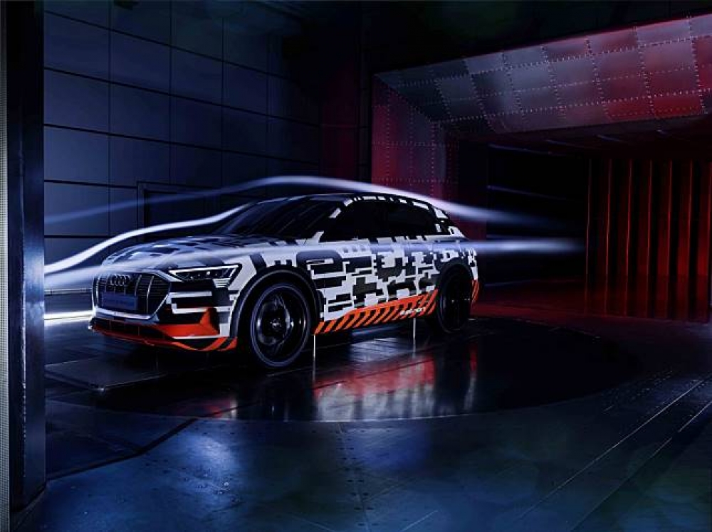 彙集虛擬後視鏡與多項高端造車科技的Audi e-tron prototype原型車，締造SUV車款之最的0.28 Cd 超低風阻表現。（圖片來源：Audi Taiwan）