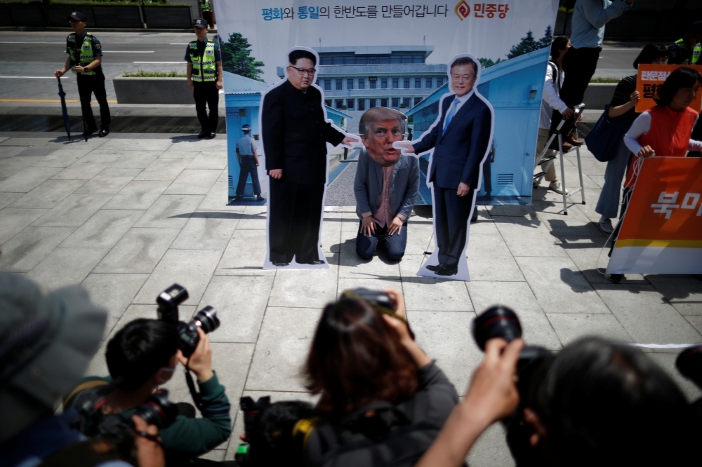 川金會破局後，南韓民眾到美國大使館附近抗議。（湯森路透）