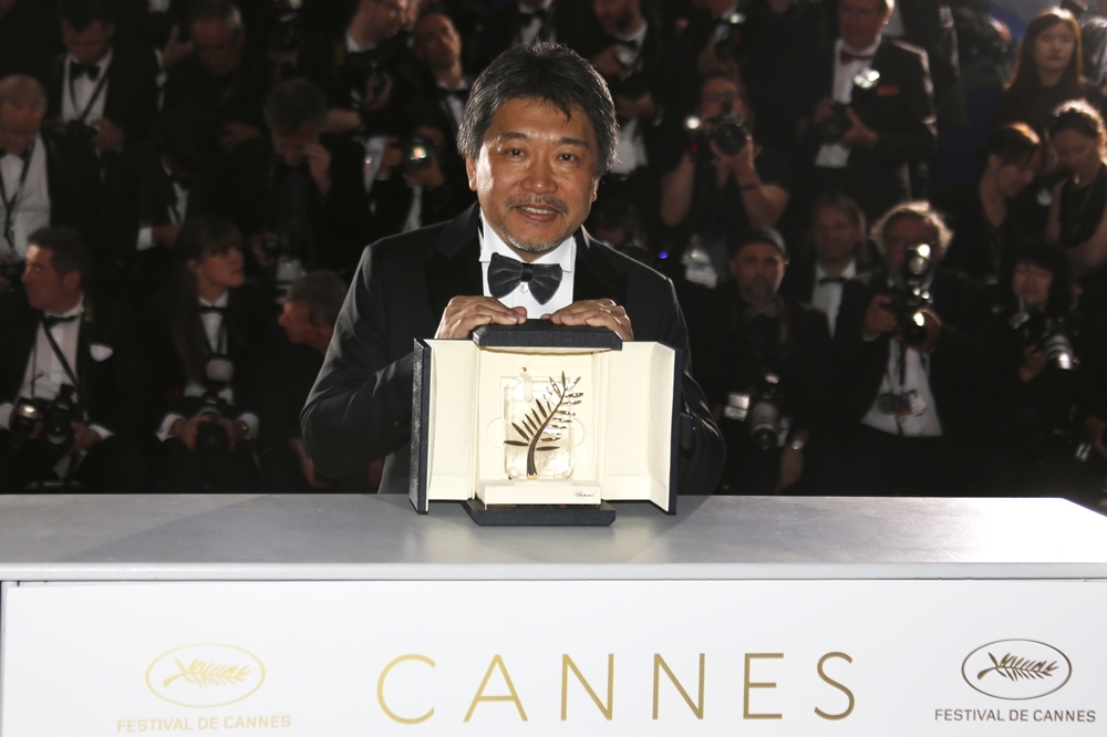 日本導演是枝裕和以《小偷家族》拿下金棕櫚獎（湯森路透）