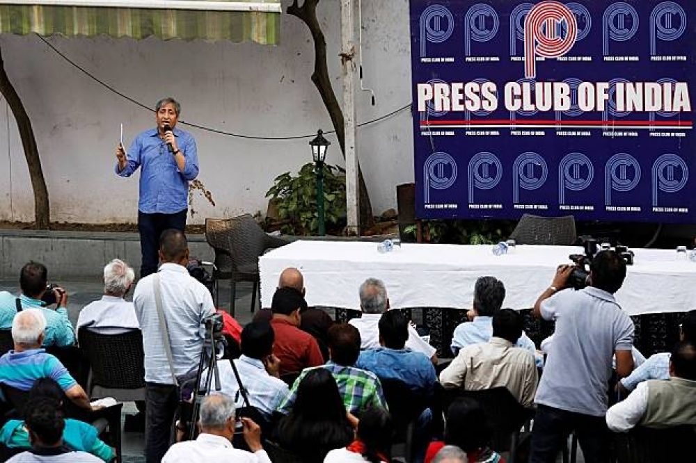 印度記者俱樂部（Press Club of India）3日舉辦活動，邀請多名資深著名記者針對假新聞發表演說。（湯森路透）