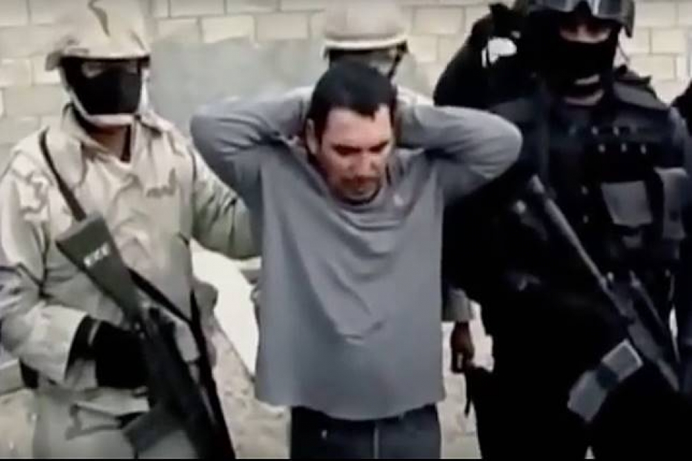 職業殺手羅佩茲2009年被警方以謀殺罪名為由逮捕。（翻攝自YouTube）