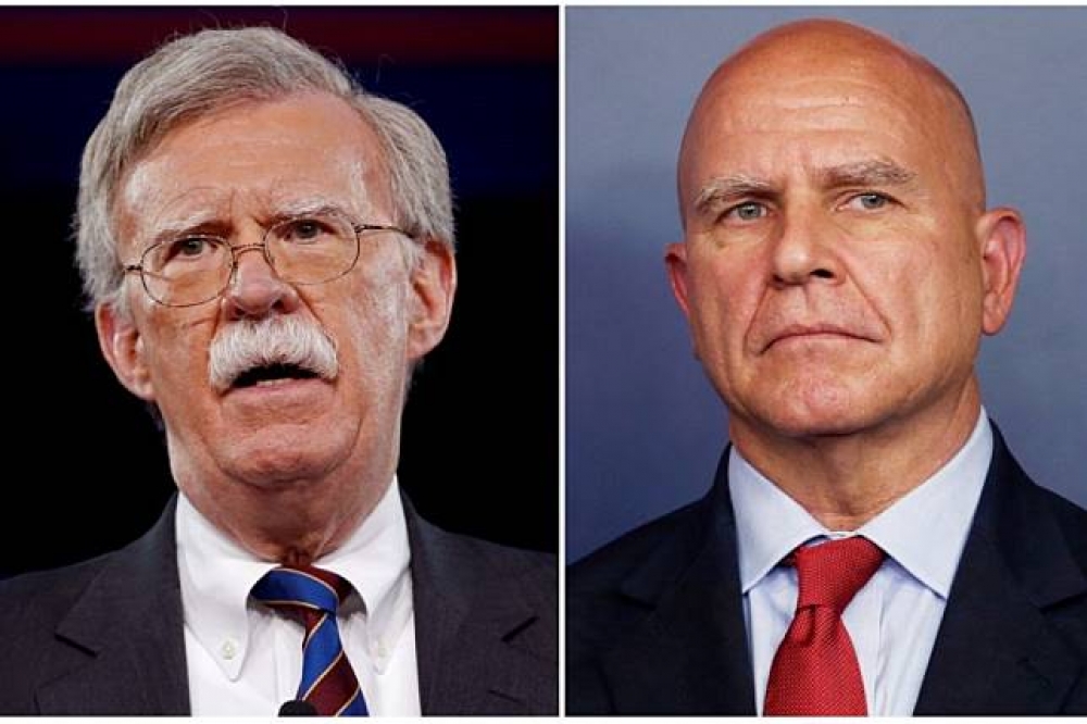 美國前駐UN大使波頓（左）將接任美國國家安全顧問，右為麥馬斯特（Mc Master）。（湯森路透）