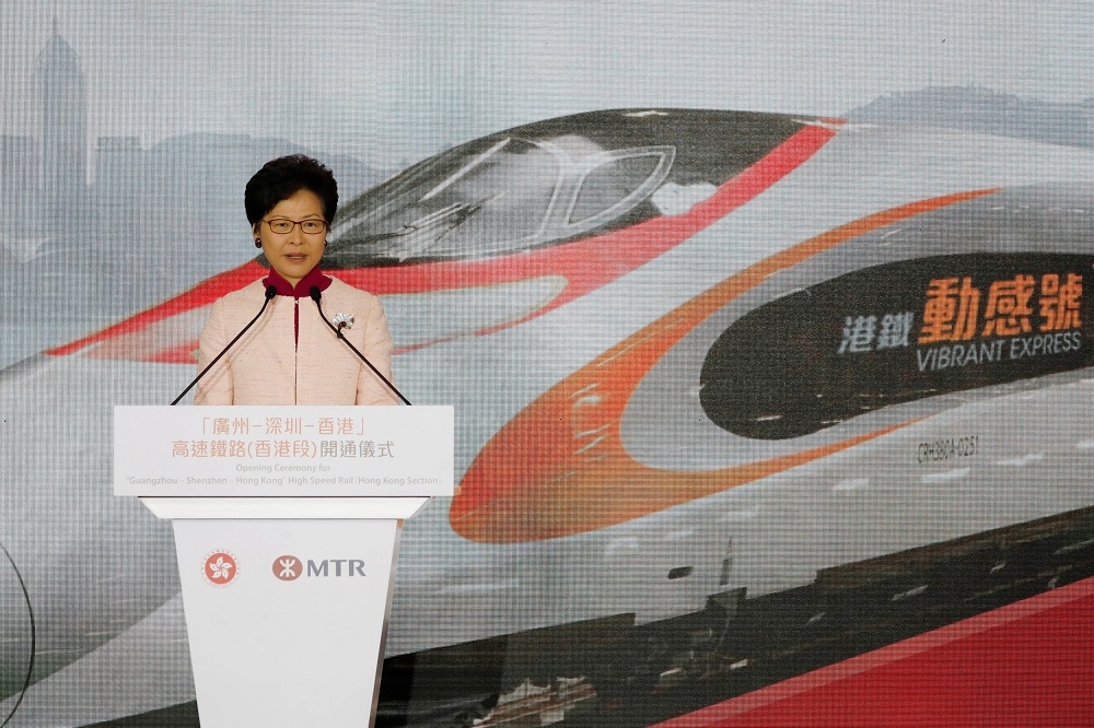 香港特首林鄭月娥22日出席高鐵香港段開通儀式。（湯森路透）