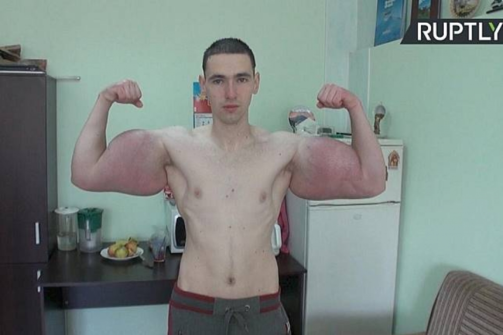 擁有「水手肌肉」的俄羅斯男子特魯辛（Кирилл Терешин）。（翻攝自影片）