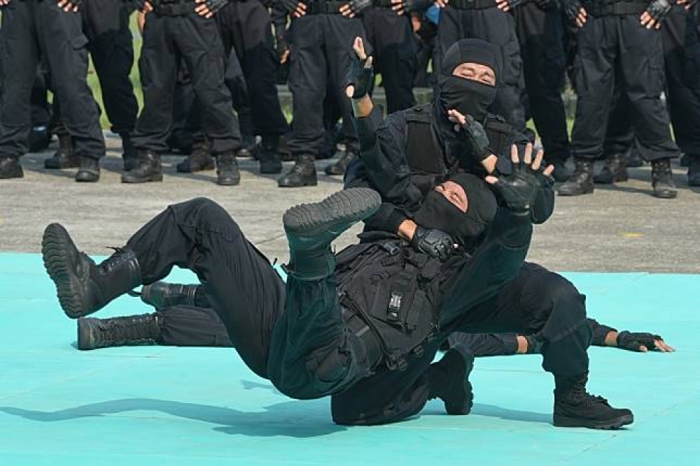 國防部2日下午在憲兵指揮部開放3單位的訓練實況給民眾觀賞，而這些內容也將在10日的國慶大會上表演。（攝影：葉信菉）