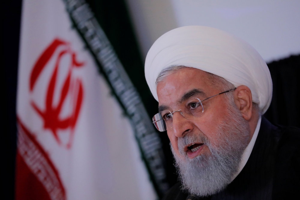 面對美國強力經濟制裁，伊朗總統魯哈尼誓言突破原油懲處，繼續向外國出售。（湯森路透）