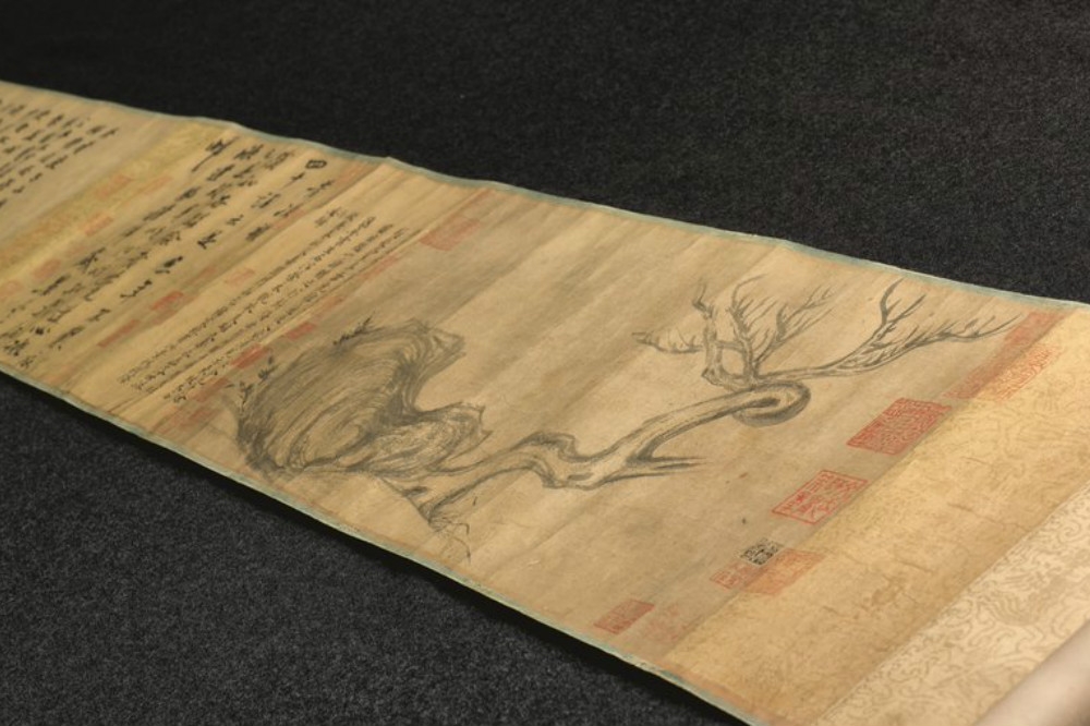 宋代文人蘇軾真跡《木石圖》以4億6千萬港幣天價拍出。（圖片取自佳士得推特）