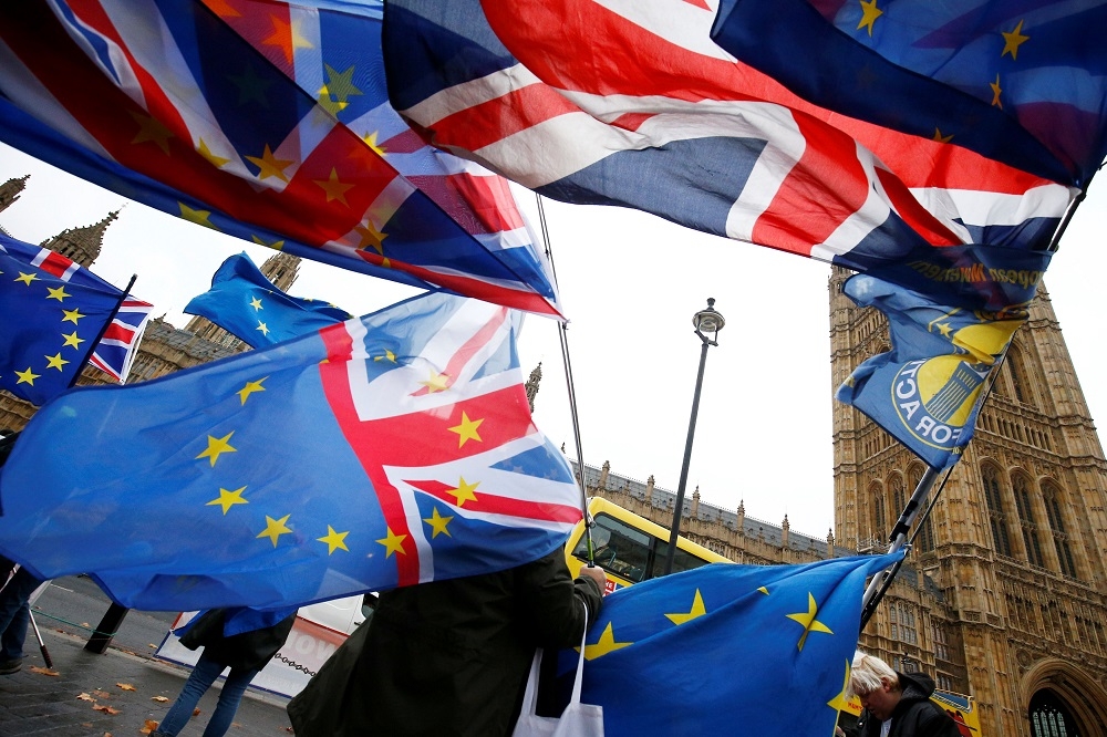 英國反脫歐民眾在倫敦上遊行。（湯森路透）