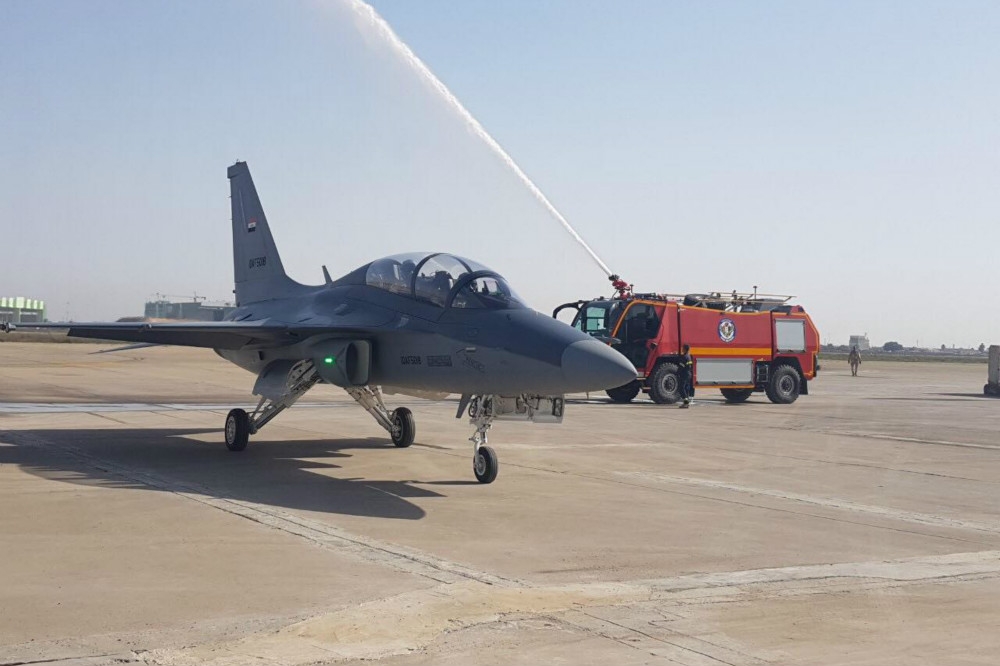 剛剛抵達巴格達空軍基地的T-50金鷹輕型攻擊機。（圖片取自伊拉克空軍臉書）