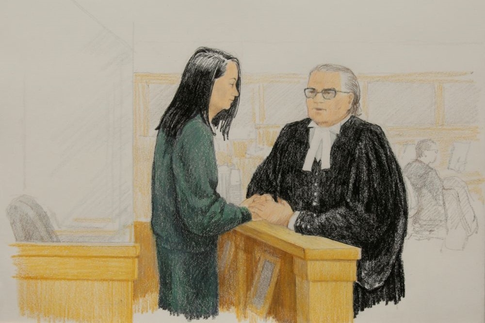 加拿大法院7日晚間舉行聽證會，孟晚舟和法官的繪圖照片。（湯森路透）