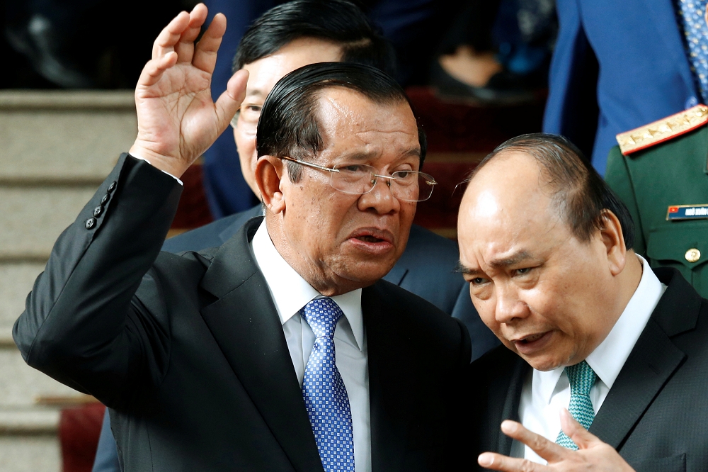 柬埔寨執政黨日前突然逮捕反對黨領導人坎索哈，罪名是涉嫌違反間諜罪，當地媒體還說他與台灣極端份子（台獨）準備合作顛覆政府。（湯森路透）
