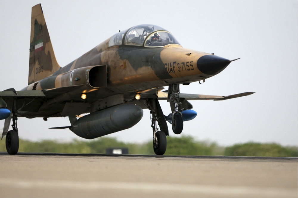 伊朗空軍麾下現役的F-5F「虎二式」戰機。（湯森路透）