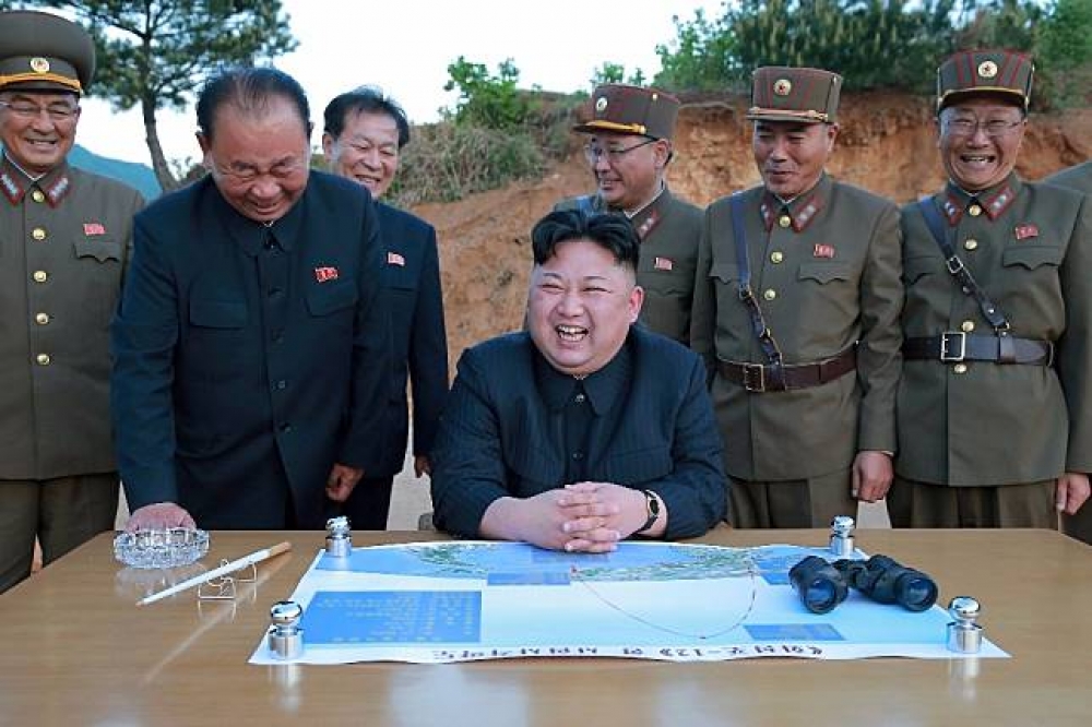 北韓領導人金正恩多次試射飛彈，並放話挑釁美國。（湯森路透）