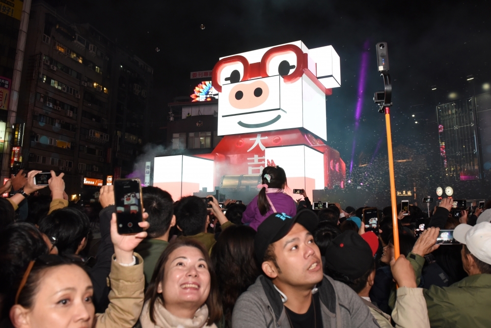 2019台北燈節將遭北市議員批「史上最爛燈會」，台北市長柯文哲對此於臉書回應，「這樣的評語，大家自有公斷。」（資料照片／鄭宇騏攝）