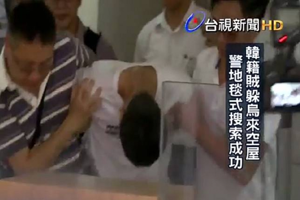 南韓籍男子趙準基（cho-junki）6日中午12時許在烏來山區的溫泉旅館內遭警方逮捕，目前警方正在偵訊釐清中。（取自台視新聞台）