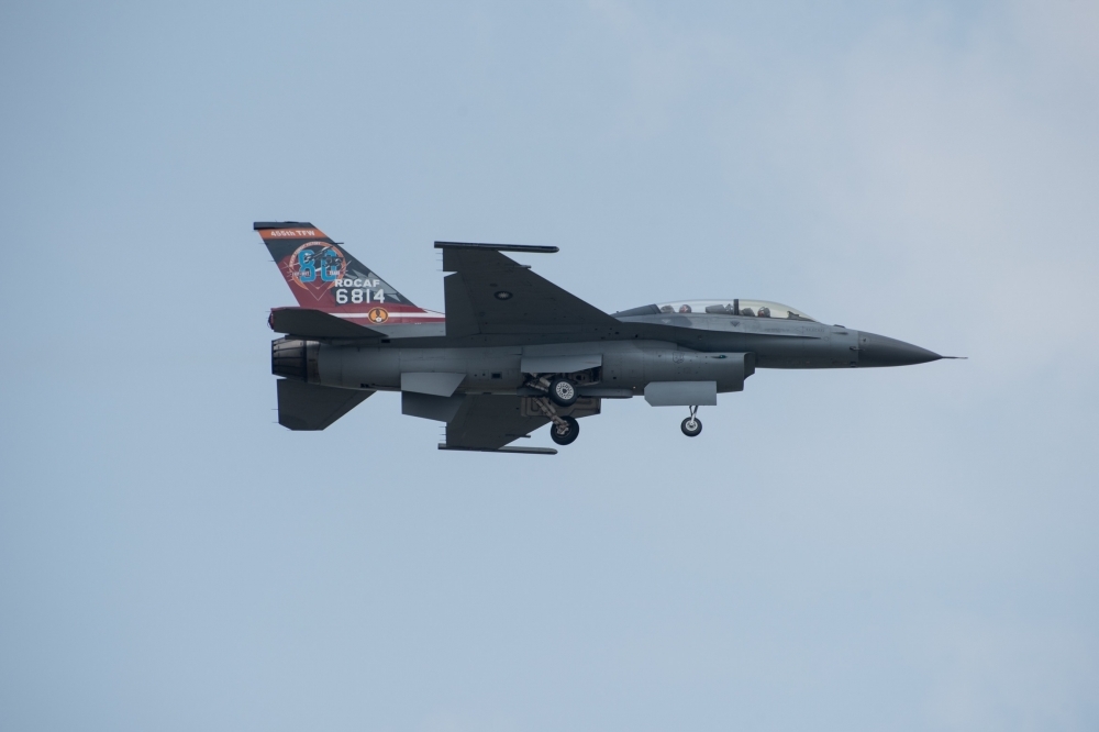 一位匿名白宮幕僚證實，川普已默許台灣提出的66架F-16軍購案。圖為我國現役F-16戰機。（資料照片／攝影：李昆翰）