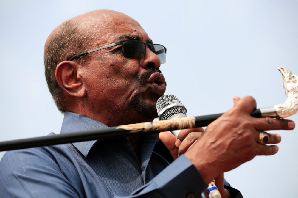 掌政30年、蘇丹強人總統巴夏爾傳出被軍方逼迫下台且軟禁。（湯森路透）