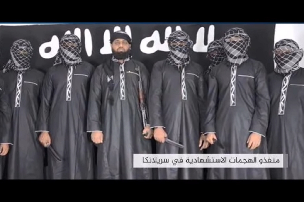 恐怖組織「伊斯蘭國」公布宣稱為兇手的照片與影片。（圖片取自影片）