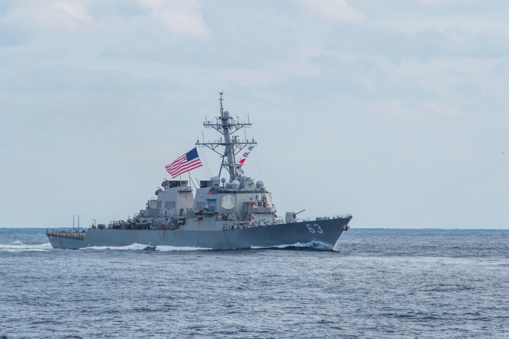  國防部29日表示，28日有2艘美軍作戰艦自我國西南海域由南向北航經台灣海峽。（湯森路透）