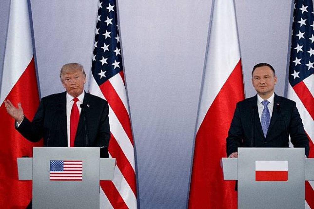 美國總統川普6日與波蘭總統杜達召開聯合記者會，演講中川普聲明美國將對北韓採取嚴厲手段制裁。（湯森路透）