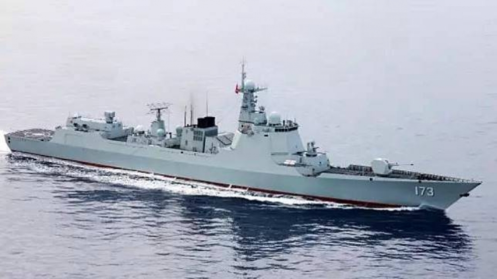 中國長沙號導彈驅逐艦，預定7月下旬與俄羅斯海軍進行的代號「海上聯合-2017」演習，但在南沙永暑礁海域折返，我情資研判與高層紀檢有關，不是外傳的故障。（翻攝自環球網）