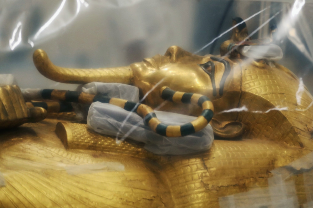 古埃及法老圖坦卡門的黃金棺槨將啟動為期8個月的修復工程。（湯森路透）