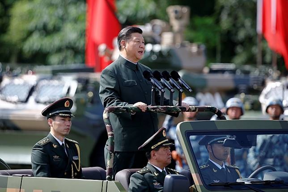 中國國家主席習近平6月30日前往香港閱兵。（湯森路透）