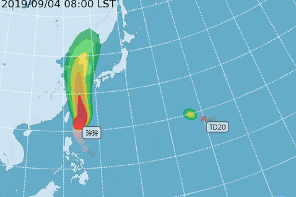 「玲玲」４日早上增強為中度颱風，預估未來將偏東移動，遠洋熱帶低壓則持續發展中。　（取自中央氣象局）
