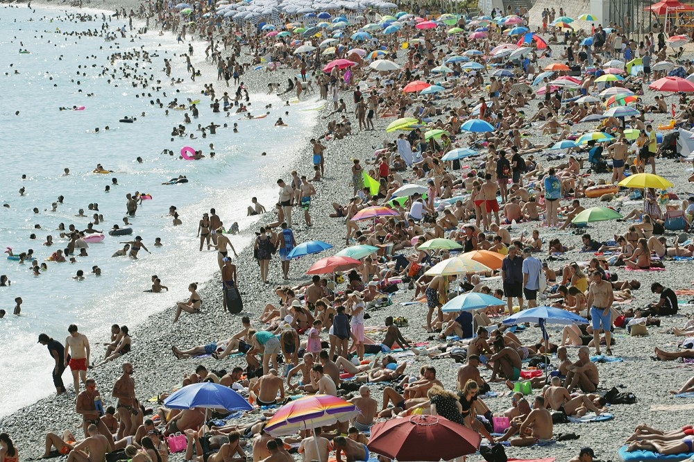 法國夏季連日高溫，有近1500人死亡。（湯森路透）