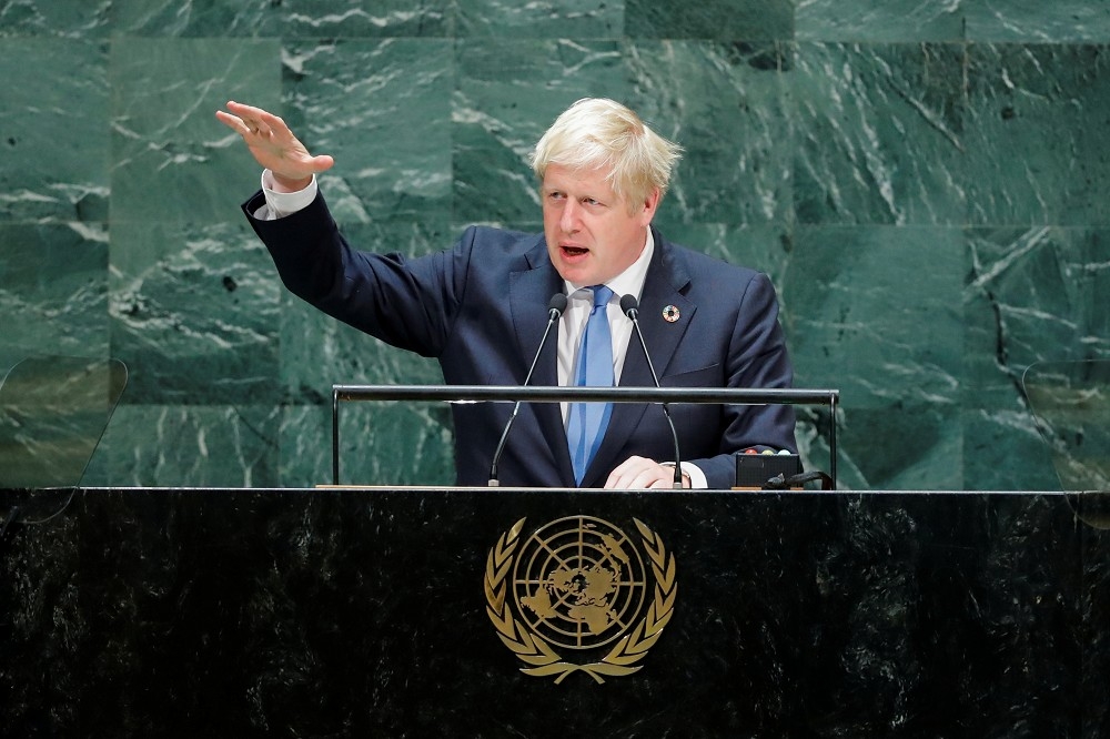 24日英國首相強森在美國紐約舉行的第74屆聯合國大會上發言。（湯森路透）