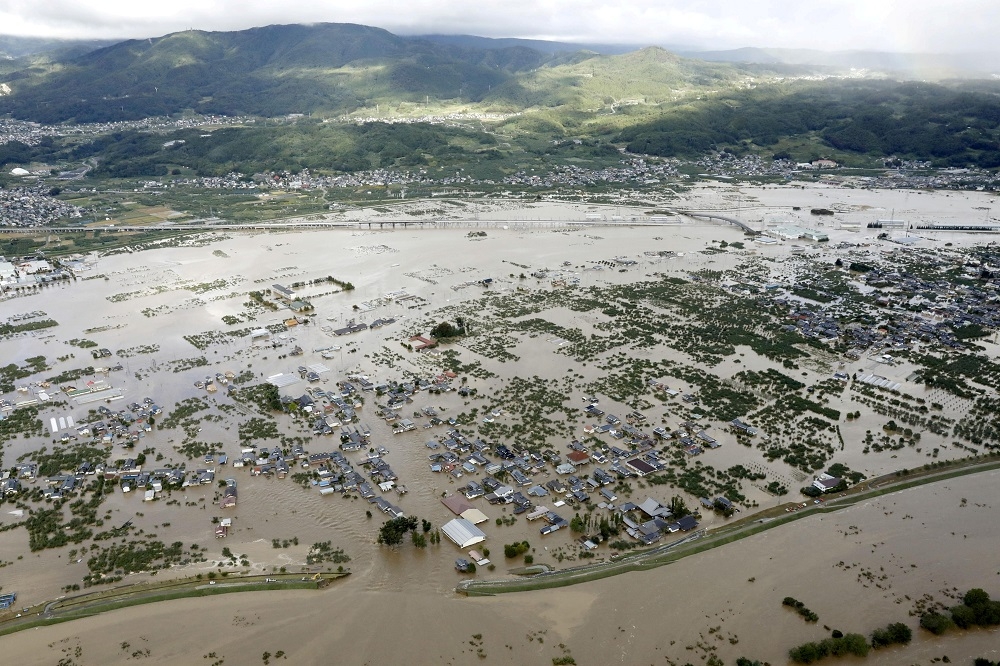 颱風哈吉貝造成日本多區淹水、民眾失蹤或受傷。（湯森路透）