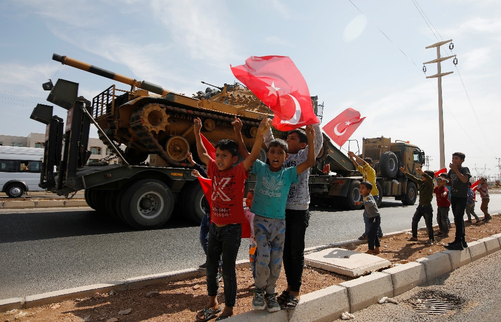 土耳其部隊與其支持的反抗軍，進駐敘利亞北部地區。（湯森路透）